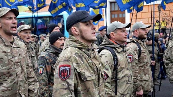 При офисе Зеленского создадут совет из военных преступников и националистов - «Военное обозрение»