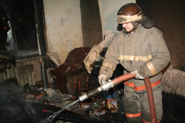 Прохожий спас мужчину из горящего дома под Новосибирском - «Новороссия»