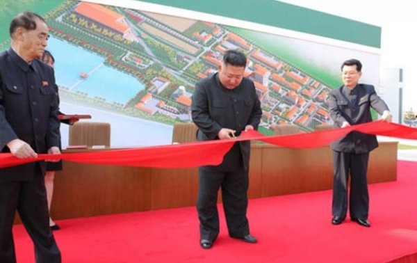 СМИ КНДР показали первые фото Ким Чен Ына после отсутствия - «В мире»