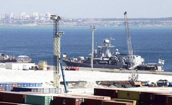 Украина опять пошла на абордаж российских судов - «Политика»