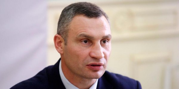 Украинский ответ Кадырову: Кличко снял на видео "самострижку" - «Политика»