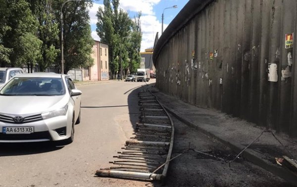 В Киеве обвалились конструкции моста - «Украина»