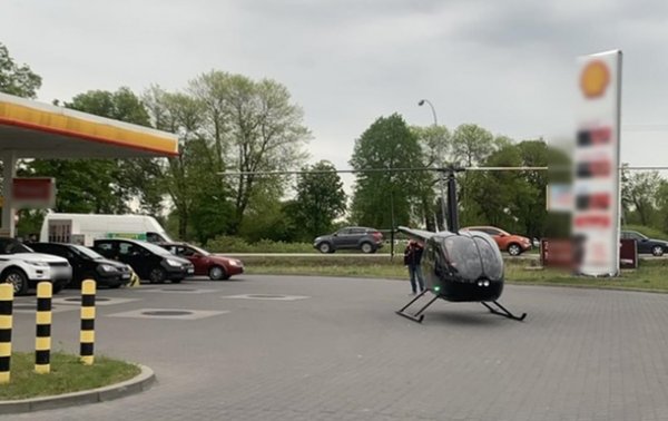 В Польше вертолет заправился на АЗС - «В мире»