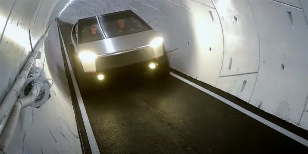 Видео: Илон Маск прокатился на пикапе Tesla по подземному тоннелю - «Автоновости»