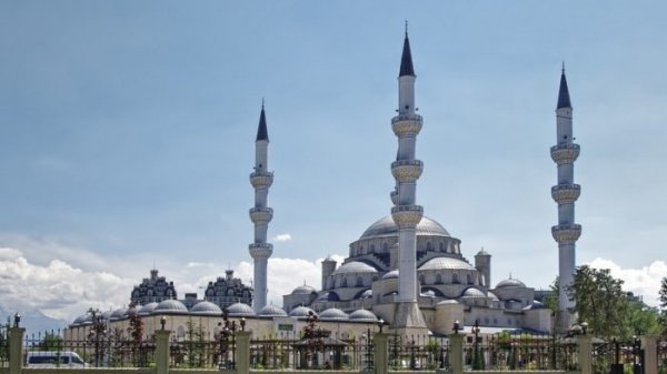 Власти Киргизии планируют возобновить экономическую деятельность страны - «Новороссия»