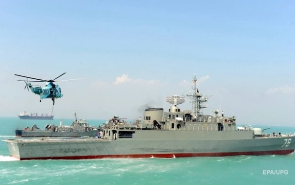 Военное судно Ирана потопило свой корабль - (видео)