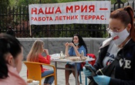Рестораторы организовали "летнюю террасу" у Офиса президента - «Фото»
