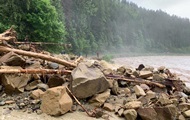 Дорога Яремче-Буковель уничтожена паводком - «Фото»