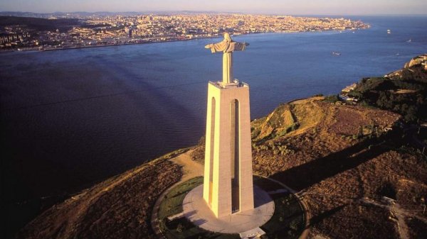 Активисты BLM призывают к сносу статуй Иисуса Христа - «Военное обозрение»