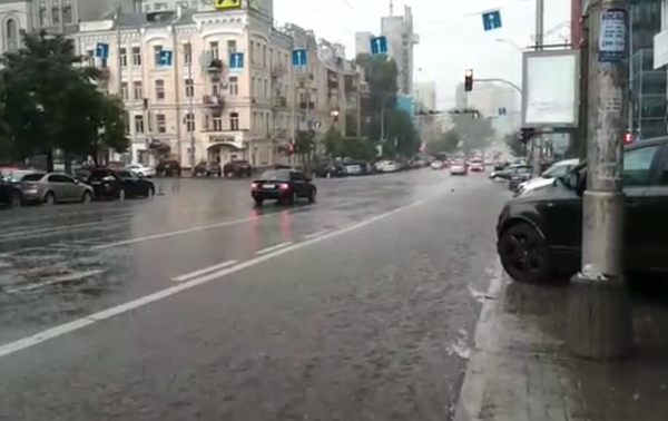 Киев снова затопил ливень с грозой - «Украина»