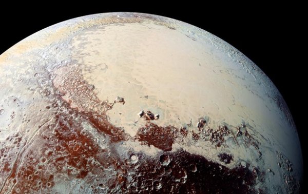 На Плутоне есть океан воды. В нем может быть жизньСюжет - (видео)