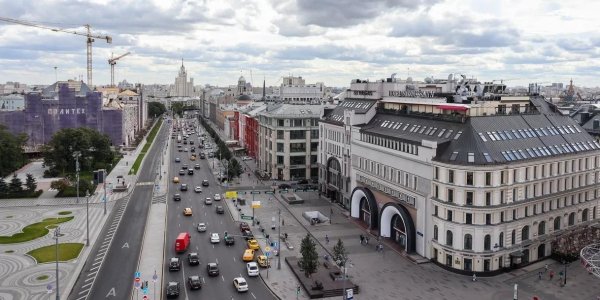 "Общественная солидарность и открытость": эксперт объяснил, почему Россия прошла пик пандемии легче, чем большинство стран Европы и США - «Политика»