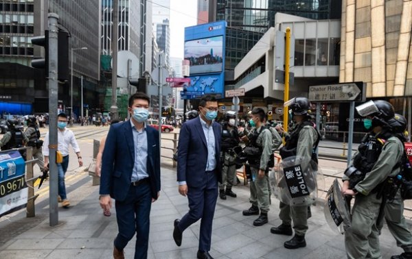 Трамп разрывает связи с Гонконгом. Кто пострадаетСюжет - «В мире»