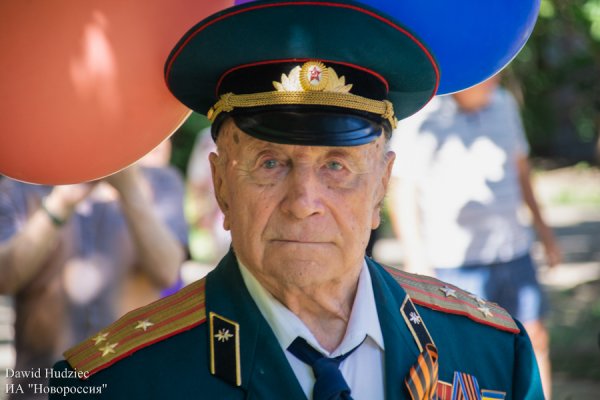 В Донецке продолжается акция «Парад для одного ветерана» - «Новороссия»