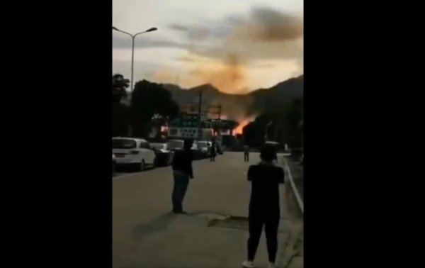 В Китае взорвался бензовоз: много погибших - (видео)