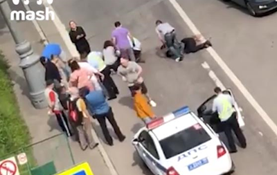 Опубликован момент перестрелки водителя с полицией. 18+ - (видео)
