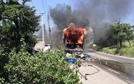 В Кривом Роге сгорел почтовый фургон с посылками - «Фото»