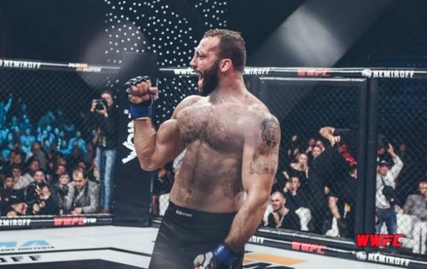 Долидзе уничтожил российского соперника на UFC Fight Night 172 - «Спорт»