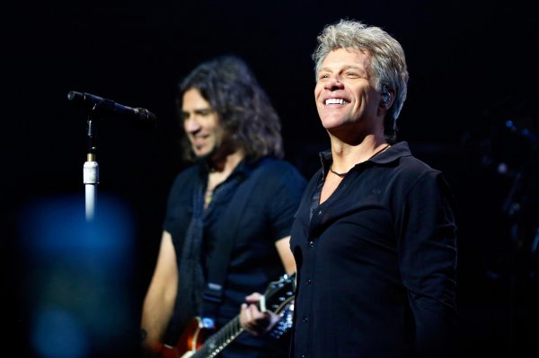 Рок-группа Bon Jovi посвятила новою песню черному майдану - «Новороссия»