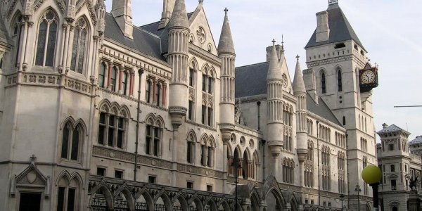 Суд Англии разрешил британскому банку не возвращать долги российскому бизнесмену из списка Forbes - «Политика»