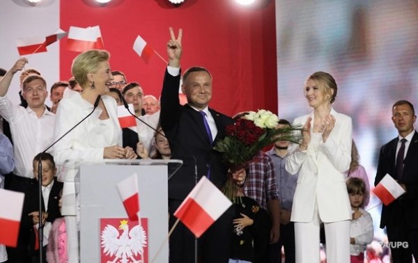 Триллер в Польше. Фотофиниш на выборах президентаСюжет - «В мире»
