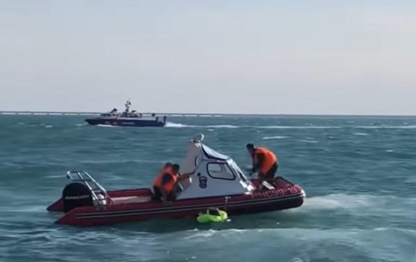 В Керченском проливе затонула бронемашина - (видео)