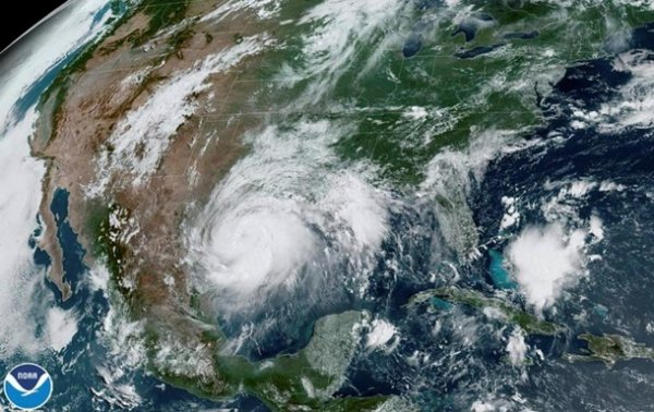 В штате Техас ввели режим ЧС из-за урагана - «В мире»