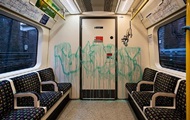 Посвященное COVID-19 граффити Бэнкси удалили в метро Лондона - «Фото»