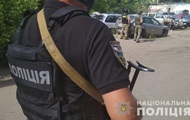 В Полтаве мужчина угрожает подорвать себя и копа гранатой - «Фото»