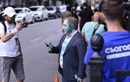 Возле Рады облили зеленкой нардепа за заявления о суверенитете - «Фото»
