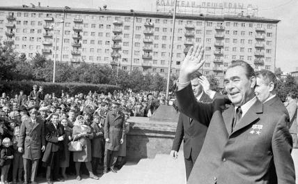 Запад сравнивает Путина с Брежневым, но россиян этим не напугать - «Политика»