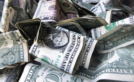 Быстрый закат доллара прочат уже сами американские банкиры - «Экономика»