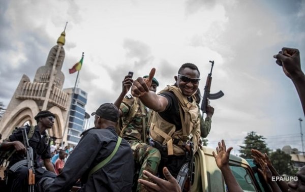 Африканский союз приостановил членство Мали - «В мире»