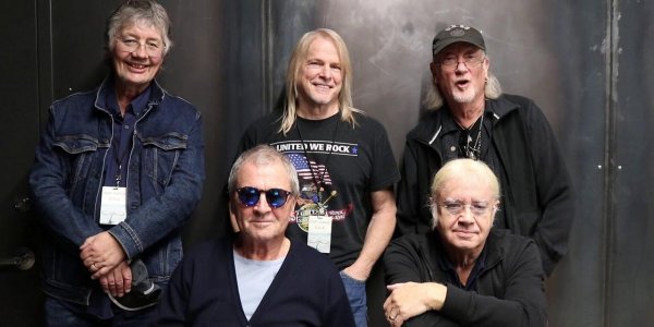 Deep Purple без спроса использовали фотографию россиянки для обложки нового альбома - «Политика»