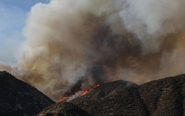 Природный пожар в Калифорнии увеличился втрое - (видео)