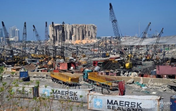 В порту Бейрута нашли почти 80 контейнеров с химикатами - «В мире»