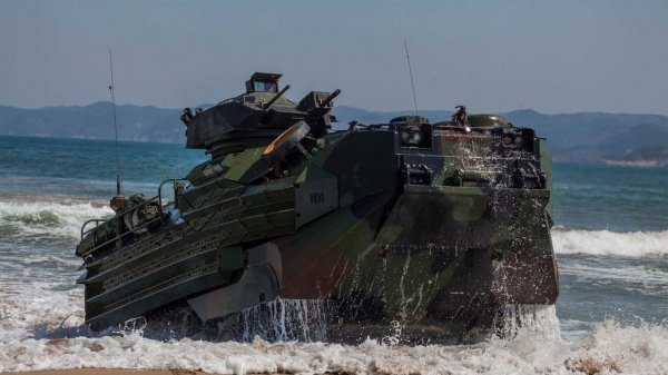 В США затонула машина-амфибия морской пехоты - «Военное обозрение»