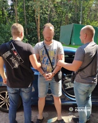 На Киевщине устроили стрельбу на дороге, пострадала девушка - «Фото»