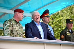 Зачем России Лукашенко? У него еще есть время исправить ошибки - «Война»