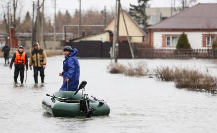 Скандал с дамбой: Жителей поселка Перовский в Оренбуржье должны оштрафовать за то, что они спаслись от потопа самостоятельно - «Общество»