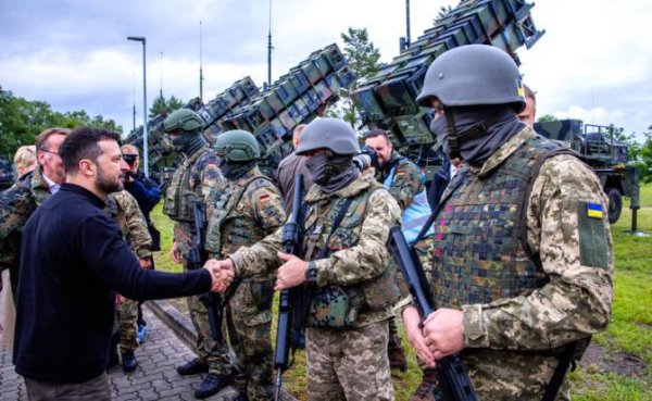 60 тыс. войск станут гарантией для Зеленского: ЕС просчитывает контингент «миротворцев» - «Политика»