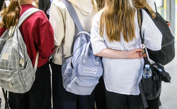 Минобрнауки откровенно врет студенткам, обещая за рождение детей решить все их проблемы - «Общество»