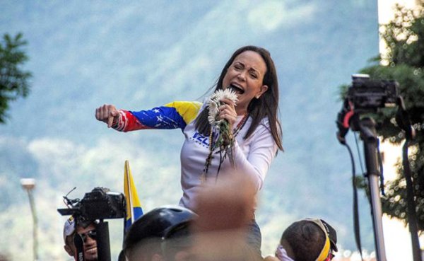 «Нобелевская ведьма» Мачадо наведёт на родную ей Венесуэлу и порчу, и войска США - «В мире»