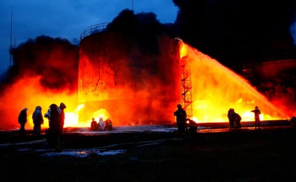 «Свет на Левобережье — только от пожаров!»: Сокрушительный ночной удар по энергетике Киева - «Военные действия»