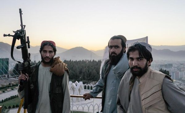 Афганистан: Моджахеды от голода бегут на север, Душанбе отстреливается, 201-я дивизия передергивает затвор - «Военные действия»