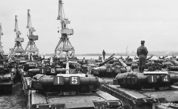 Вывод войск из Германии: «Не Советский Союз совершил предательство, его совершил Горбачев» - «Политика»