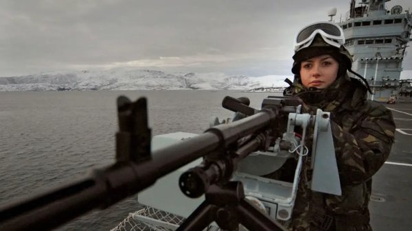 Британские морпехи на учениях в Норвегии пьют ром за короля и готовятся воевать с Россией - «Военное обозрение»