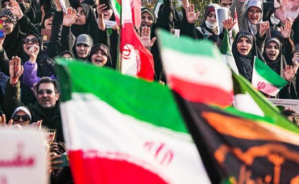 Бунтующий Иран ждет шаха от Америки? - «В мире»