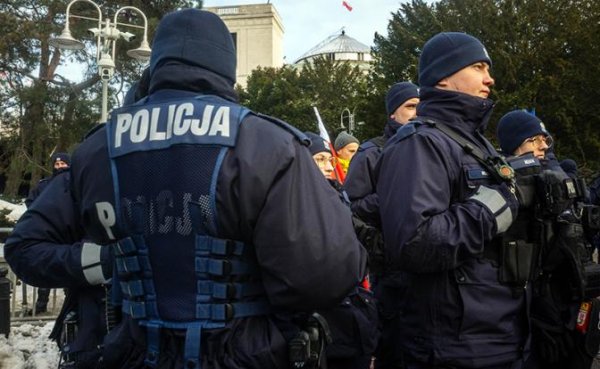 «Солдаты ВСУ рано или поздно появятся у нас»: Польша рассчитывает, что бандеровцы будут воевать еще долго - «Политика»