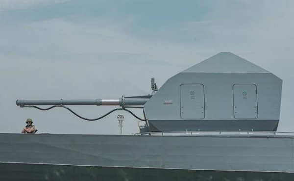 Лучший «ассиметричный ответ» России — РПГ и «Калаш» у экипажа танкера, корвет рядом, и Су-35 на низком старте - «Политика»